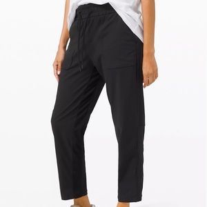 Lululemon studio crop pants